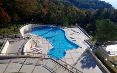 Открытый бассейн - санаторий Зелёная Роща